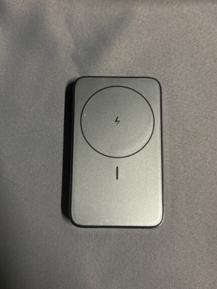 UGREEN Magnetic Wireless Power Bank -varavirtalähde, 10 000 mAh
